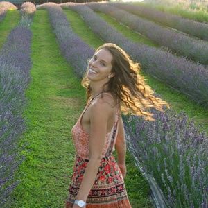 Meet your Posher, Esther